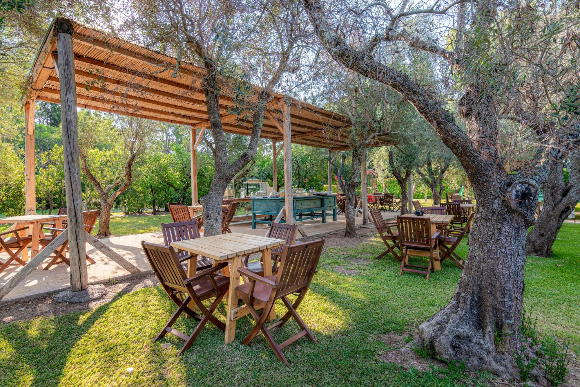 Bio Agriturismo Salos Alimini Luaran gambar