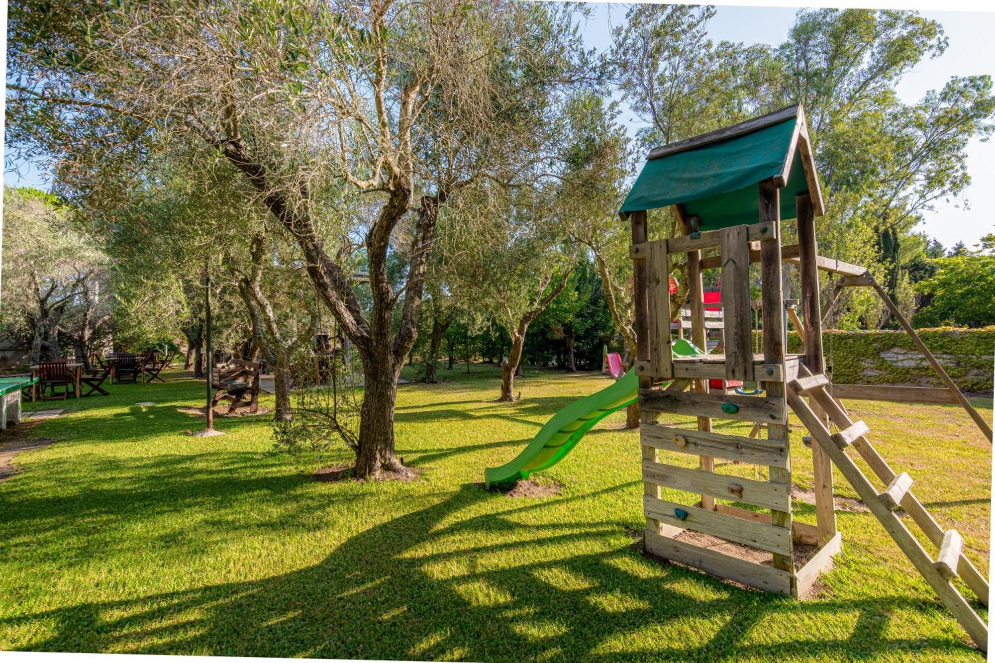 Bio Agriturismo Salos Alimini Luaran gambar